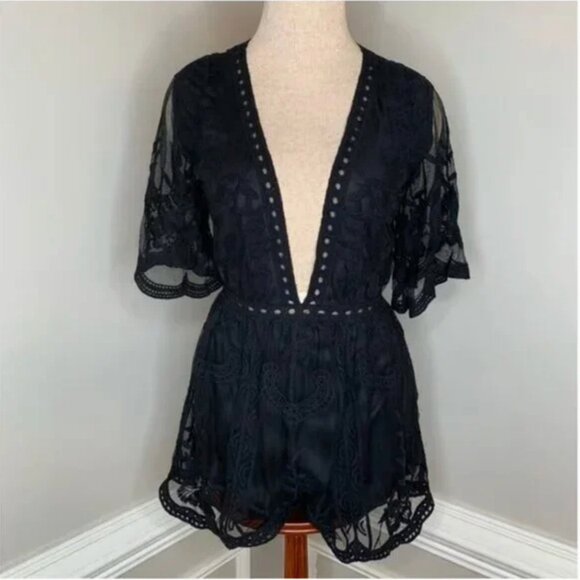 Honey Punch Women's Artemis Black Embroidered Lace Romper Size Small - Picture 3 of 10